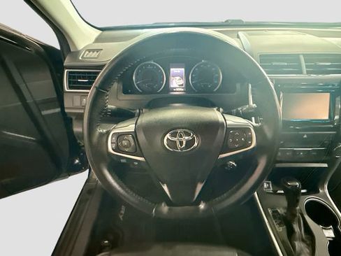 Used 2015 Toyota Camry XLE image 12