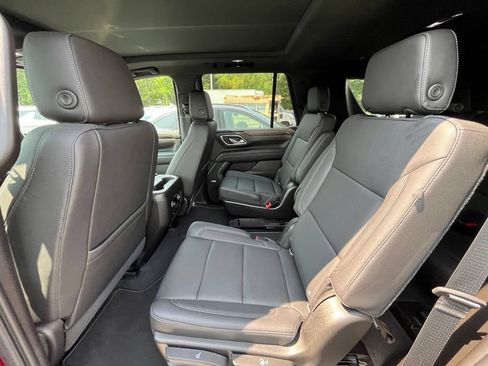 Used 2021 Chevrolet Tahoe Z71 w/ Luxury Package AWD/4WD image 11