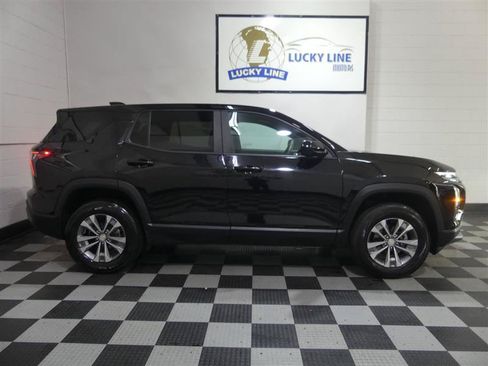 Used 2026 Chevrolet Equinox LT FWD image 6
