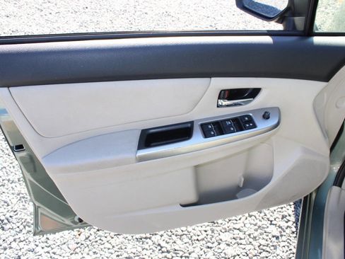 Used 2016 Subaru Impreza 2.0i Premium image 19