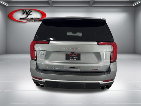 Used 2025 GMC Yukon Denali w/ Sun & Power Step Package RWD image 7