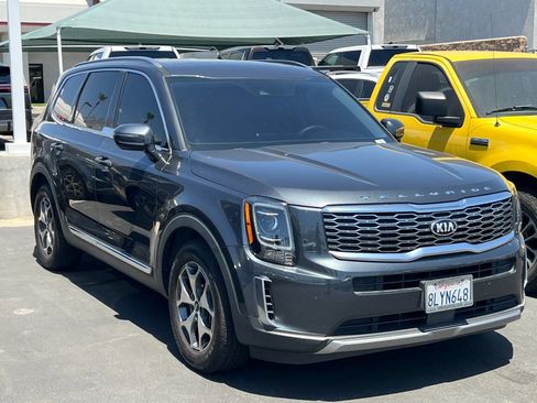 Used 2020 Kia Telluride EX AWD/4WD image 2