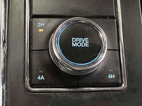 Used 2023 Ford Expedition XLT AWD/4WD image 26