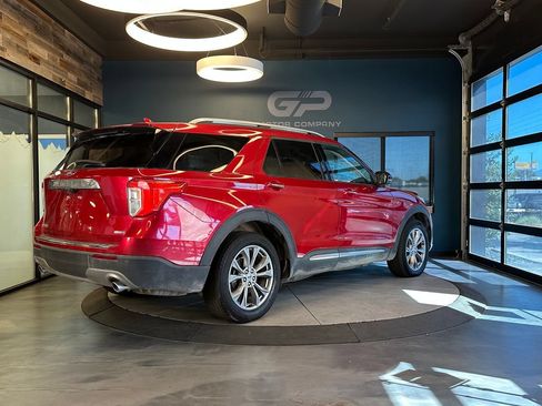 Used 2020 Ford Explorer Limited AWD/4WD image 3
