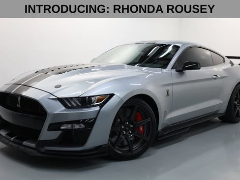 Used 2020 Ford Mustang Shelby GT500 w/ Carbon Fiber Track Pack RWD image 2