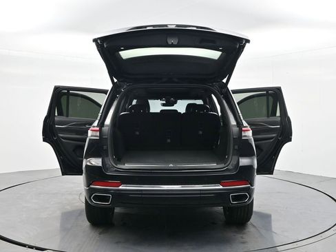 Used 2023 Jeep Grand Cherokee Overland image 45