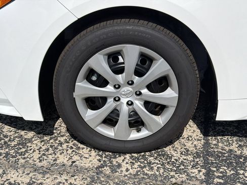Used 2026 Toyota Corolla LE FWD image 13