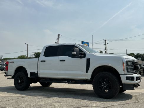 Used 2023 Ford F350 XL w/ STX Appearance Package AWD/4WD image 3