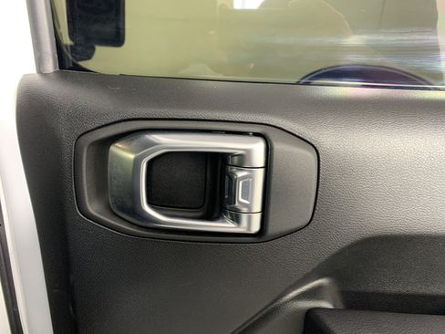Used 2021 Jeep Gladiator Sport AWD/4WD image 33