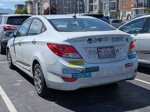 Used 2014 Hyundai Accent GLS FWD image 5