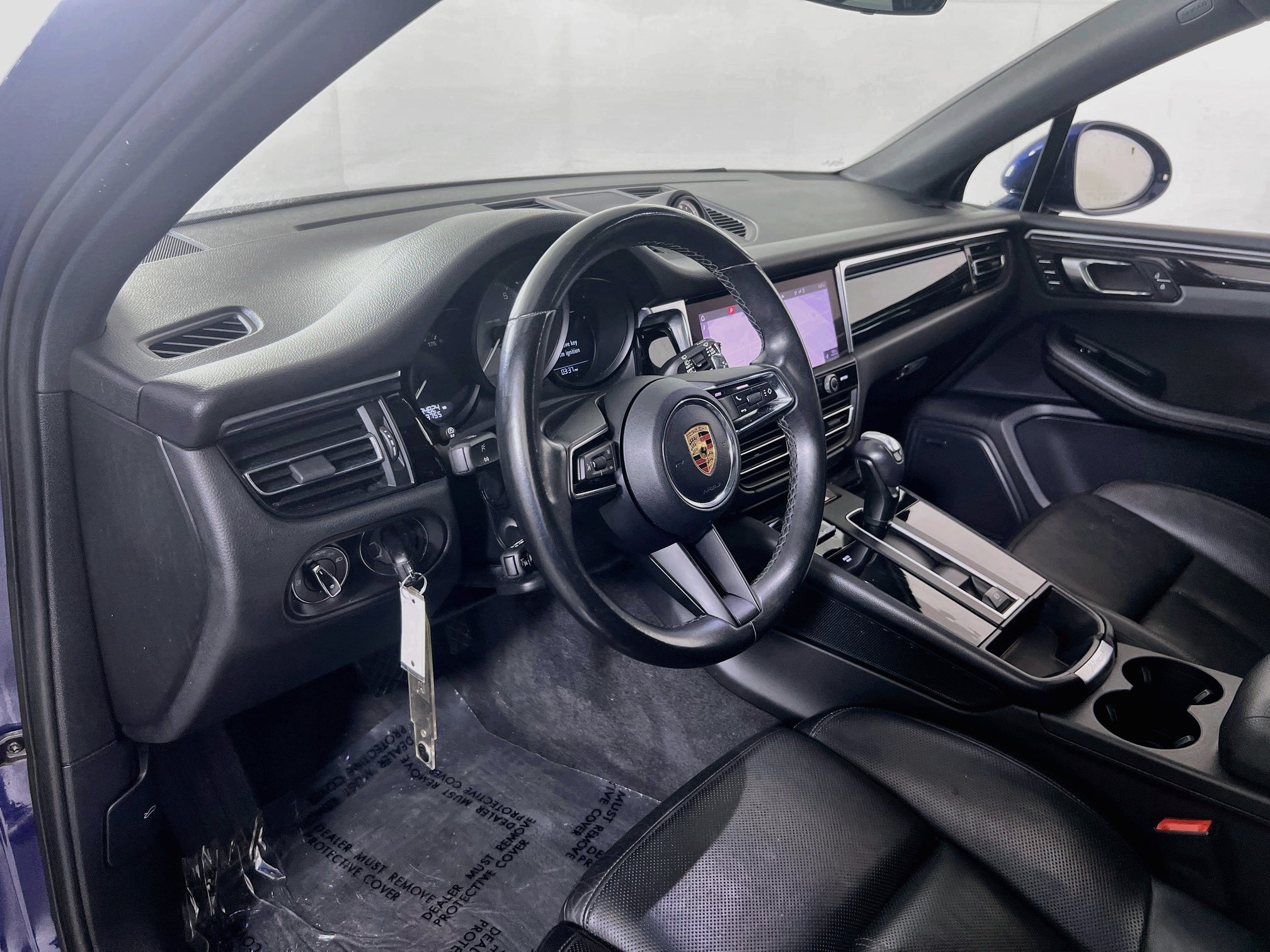 Used 2023 Porsche Macan S AWD/4WD image 9