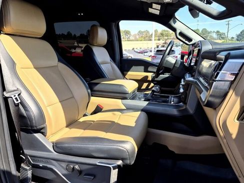 Used 2022 Ford F150 Lariat image 22