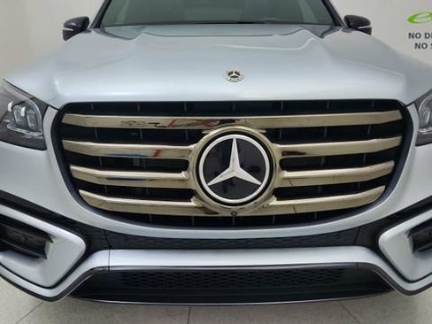 Used 2025 Mercedes-Benz GLS 450 4MATIC image 8