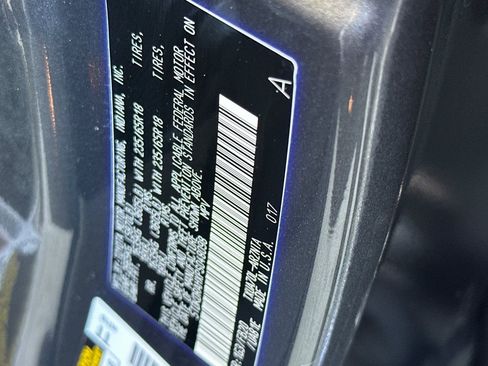 Used 2023 Toyota Highlander LE image 37