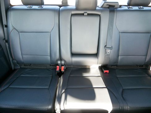 Used 2022 Ford F150 Lariat w/ Equipment Group 501A Mid image 13