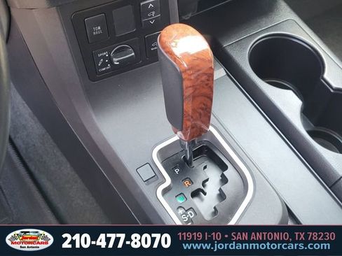 Used 2018 Toyota Sequoia Platinum image 25