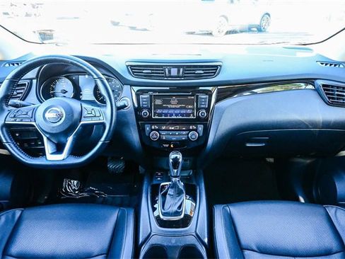 Used 2022 Nissan Rogue Sport SL image 15