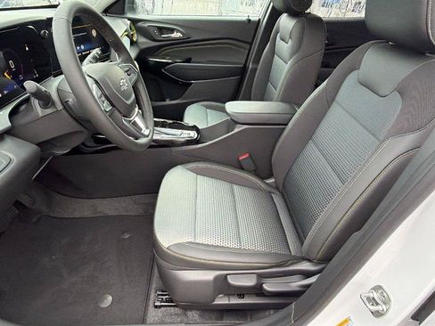 New 2026 Chevrolet Trax LT w/ Driver Confidence Package FWD image 16