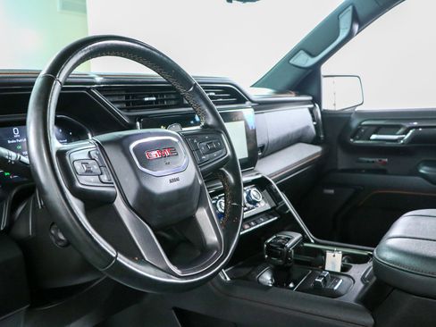 Used 2024 GMC Sierra 1500 AT4 w/ Technology Package AWD/4WD image 28