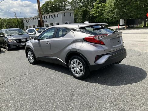Used 2019 Toyota C-HR LE FWD image 7