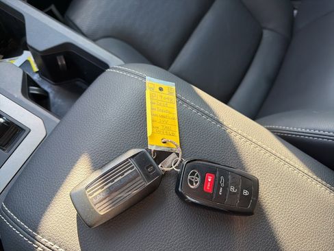 Used 2024 Toyota Land Cruiser image 29