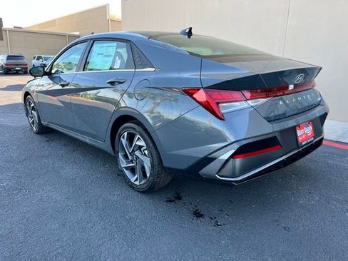 New 2026 Hyundai Elantra Limited FWD image 5