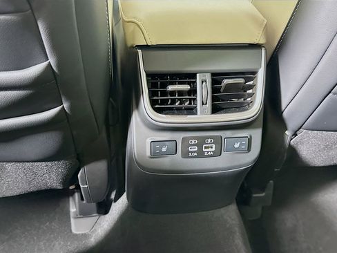 Used 2024 Subaru Legacy Limited AWD/4WD image 30