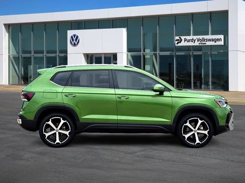 New 2026 Volkswagen Taos SEL AWD/4WD image 9