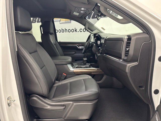 Used 2024 Chevrolet Silverado 1500 RST w/ Convenience Package II AWD/4WD image 32