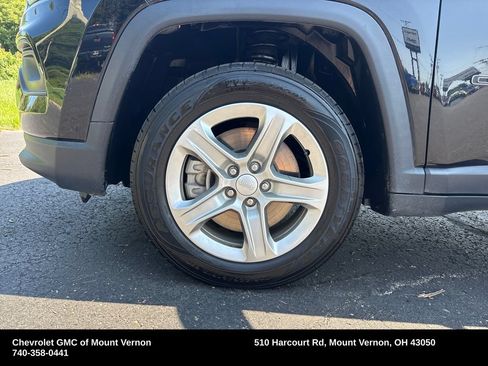 Used 2024 Jeep Compass Latitude AWD/4WD image 23