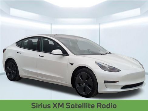 Used 2022 Tesla Model 3 Long Range AWD/4WD image 9
