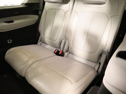 Used 2023 Jeep Grand Cherokee L Overland w/ Trailer Tow Group (B) image 14