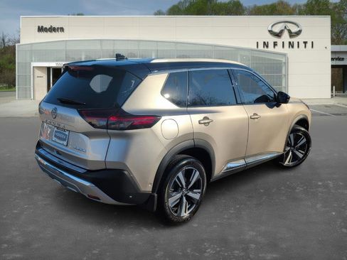 Used 2023 Nissan Rogue Platinum w/ Platinum Premium Package image 4