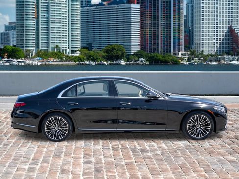Used 2022 Mercedes-Benz S 500 4MATIC image 4