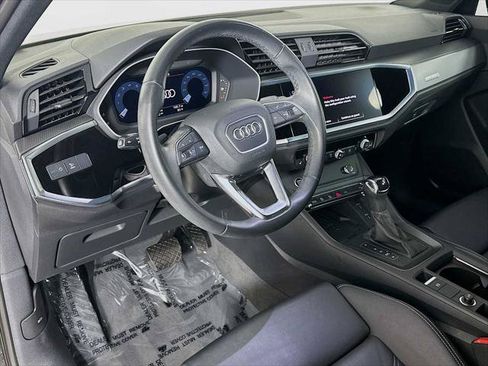 Certified 2024 Audi Q3 2.0T Premium w/ Convenience Package AWD/4WD image 9