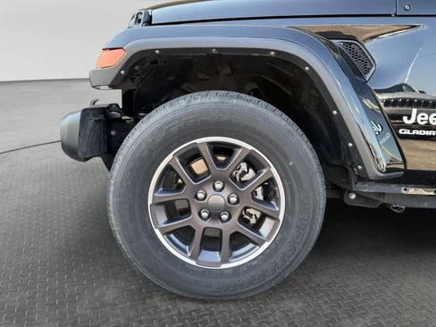 Used 2021 Jeep Gladiator Overland w/ Popular Equipment Package AWD/4WD image 9