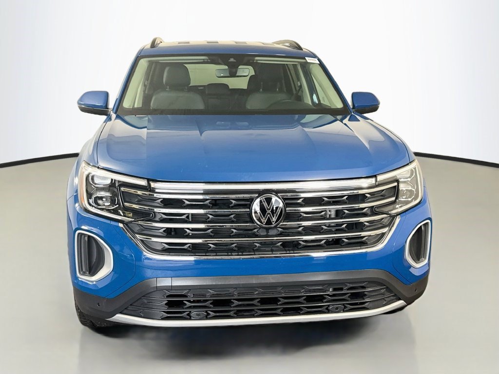 Used 2026 Volkswagen Atlas SE FWD image 2