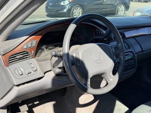 Used 2005 Cadillac De Ville image 18