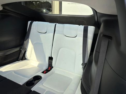 Used 2023 Tesla Model Y Long Range AWD/4WD image 14