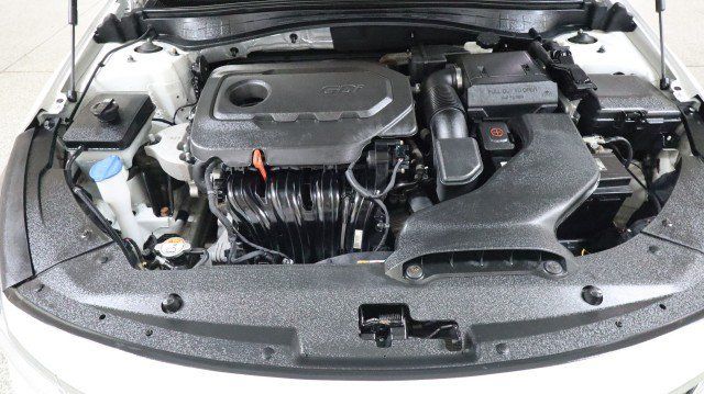 Used 2018 Kia Optima LX w/ 17" Alloy Wheels Package FWD image 21