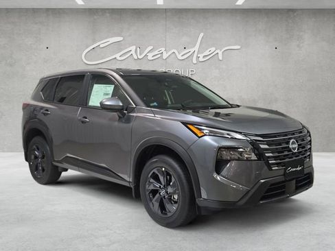 New 2026 Nissan Rogue SV FWD image 2