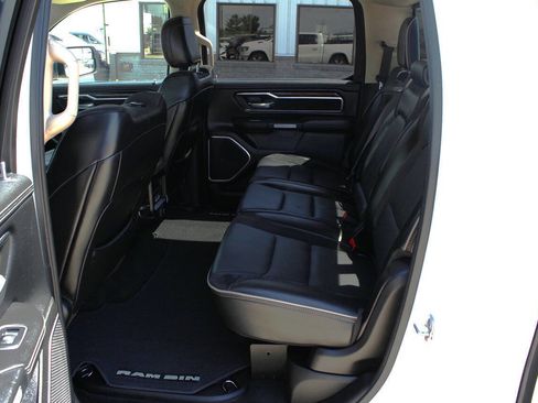 Used 2019 RAM 1500 Laramie AWD/4WD image 9