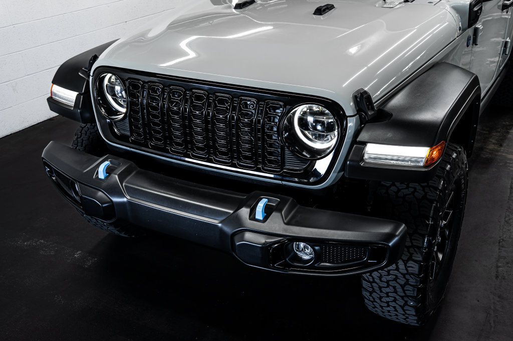 Used 2024 Jeep Wrangler Unlimited AWD/4WD image 11