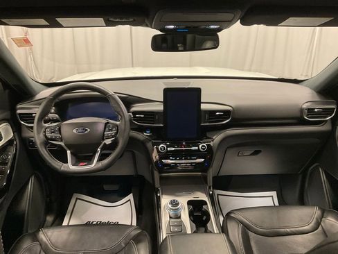 Used 2023 Ford Explorer ST w/ Technology Package image 33