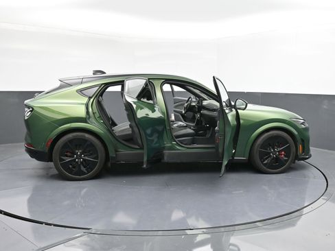 Used 2025 Ford Mustang Mach-E GT image 29