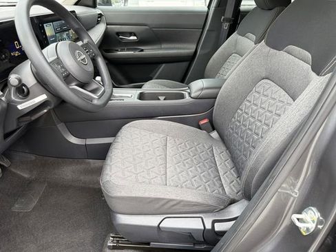 Certified 2025 Nissan Kicks SV image 16