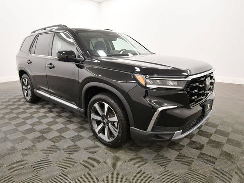 Used 2025 Honda Pilot Elite image 9