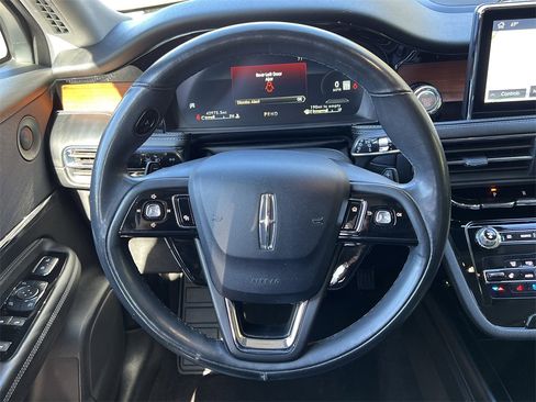 Used 2021 Lincoln Corsair Reserve w/ Equipment Group 201A image 20