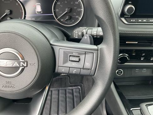 Certified 2023 Nissan Rogue S image 24