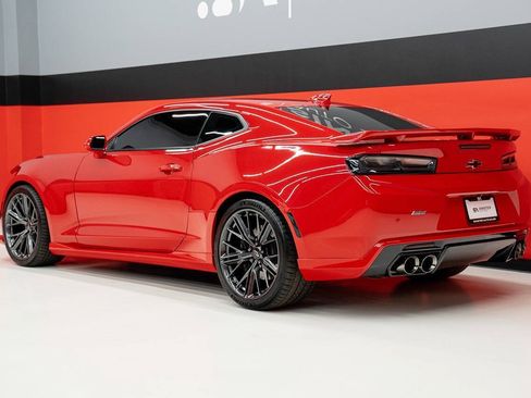 Used 2018 Chevrolet Camaro SS RWD image 31